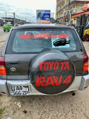 Toyota RAV4 2004 Noir