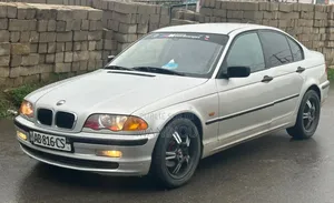 BMW 318i 2002 Gris