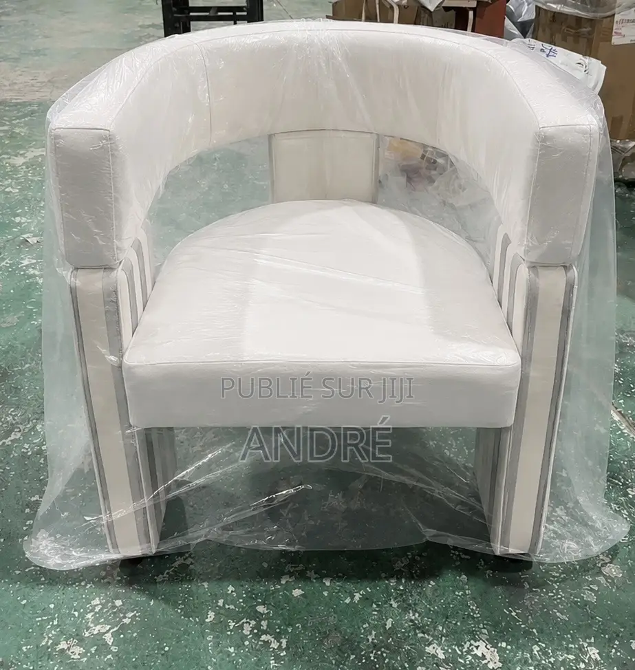 Chaise De Très Bonne Qualité