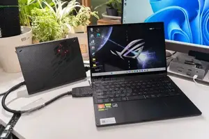 Nouveau Ordinateur de bureau Dell Aurora R11 24GB Nvidia SSD 1T