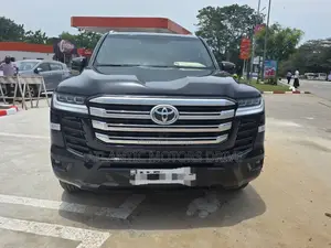 Toyota Land Cruiser 2022 Noir