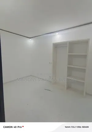 2chbre Appartement dans Ib, Cocody à Louer
