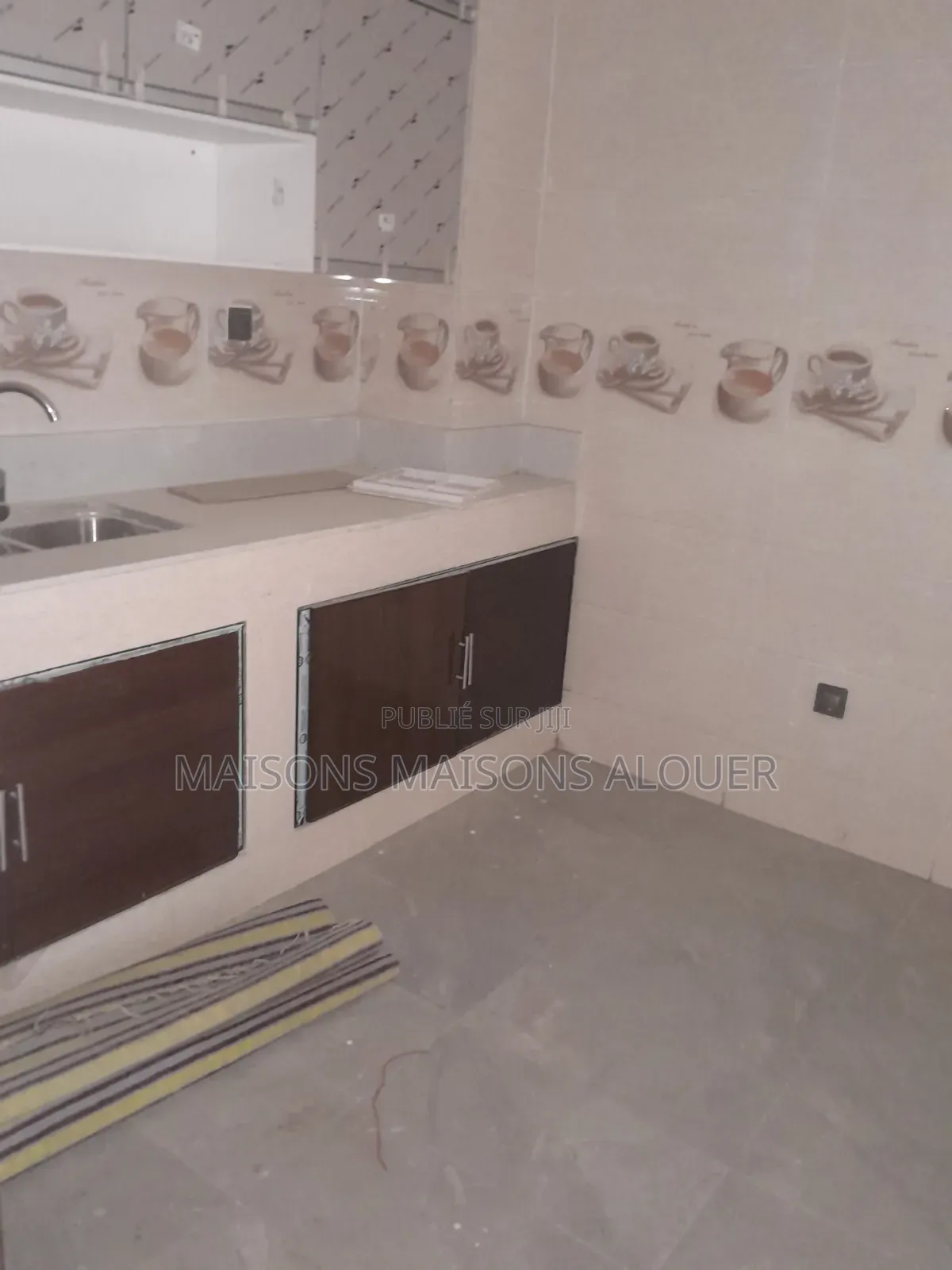 2chbre Appartement dans Ib, Cocody à Louer