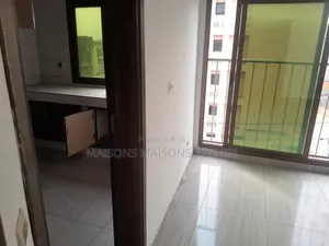 2chbre Appartement dans Ib, Cocody à Louer