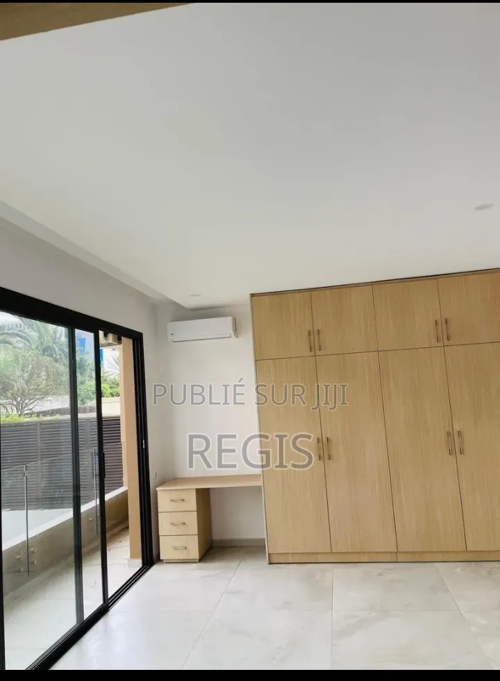 4chbre Duplex dans Cocody à Louer