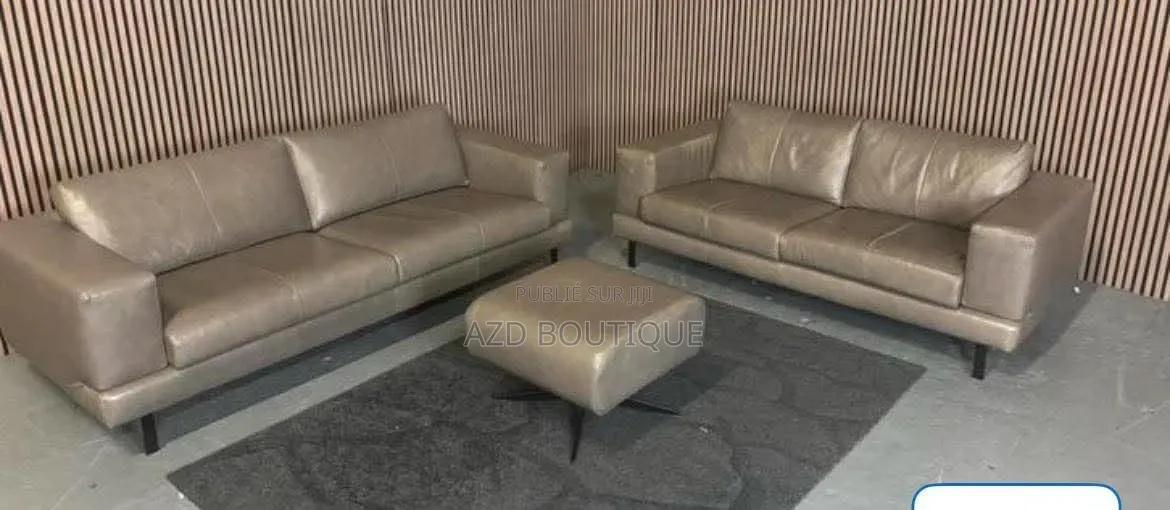 Salon en Cuir, 100% Cuir, Importé , 05 Places: 3+2 Avec Pouff