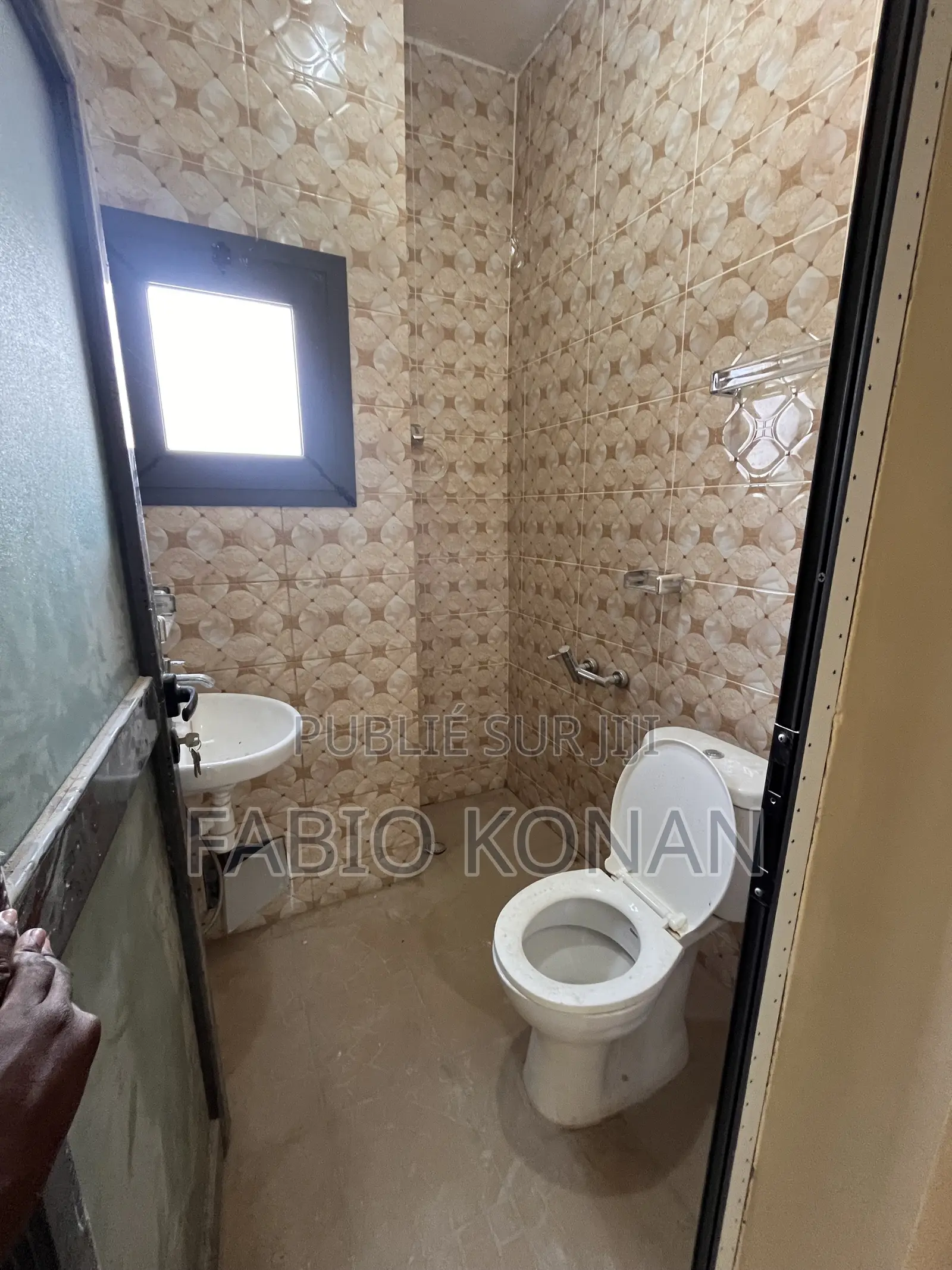 2chbre Appartement dans Sika Immobilier, Cocody à Louer