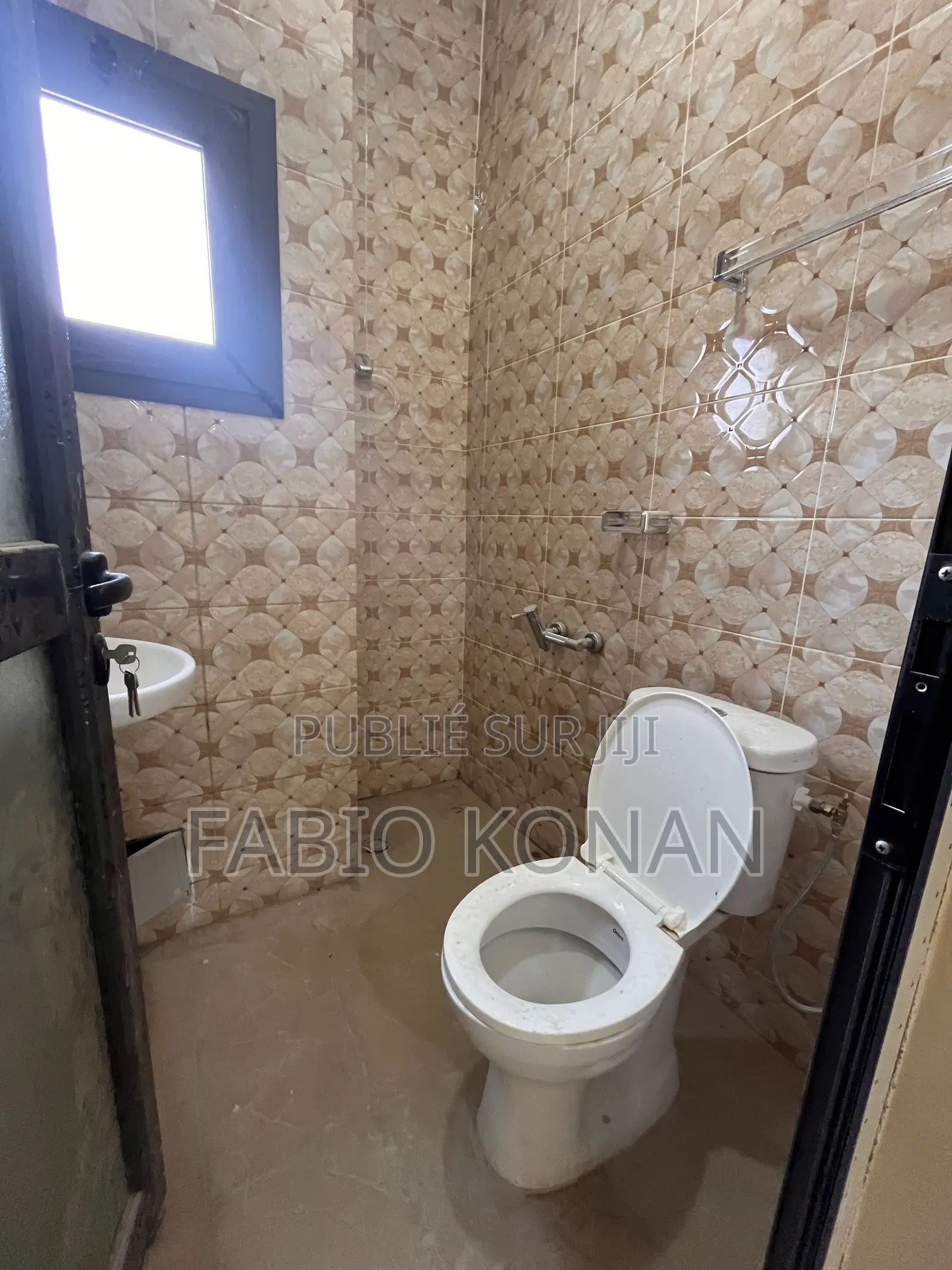 2chbre Appartement dans Sika Immobilier, Cocody à Louer
