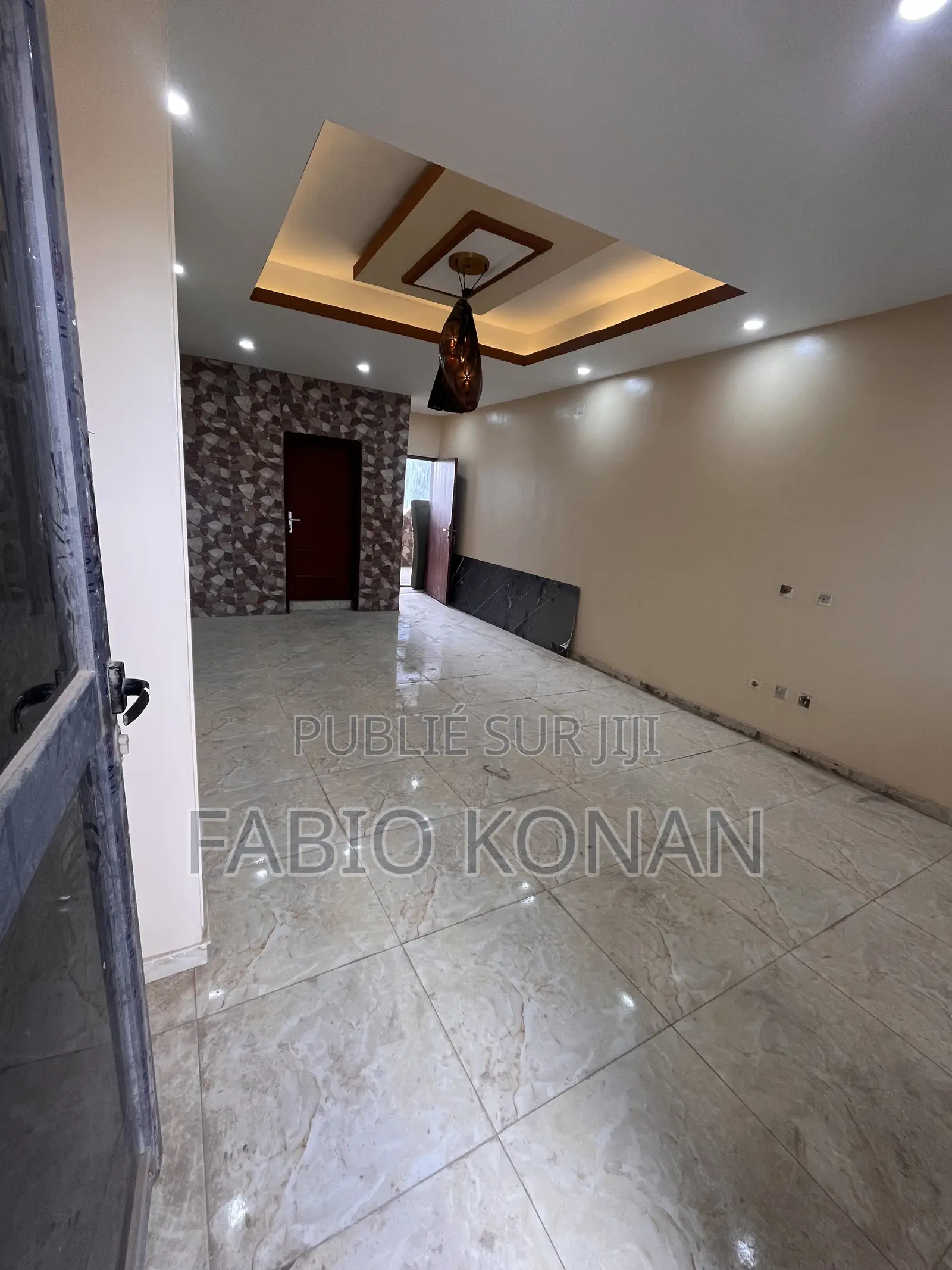 2chbre Appartement dans Sika Immobilier, Cocody à Louer