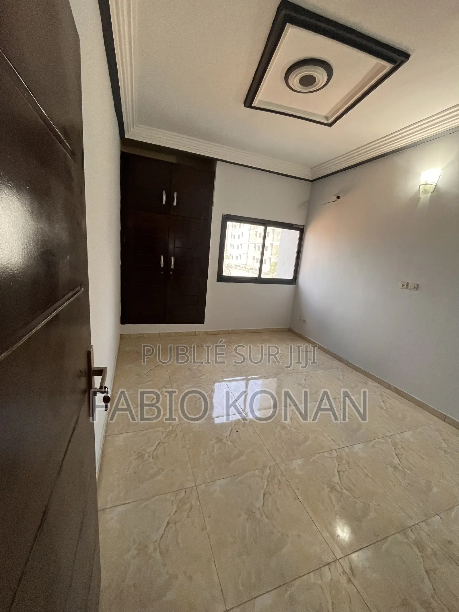 2chbre Appartement dans Sika Immobilier, Cocody à Louer