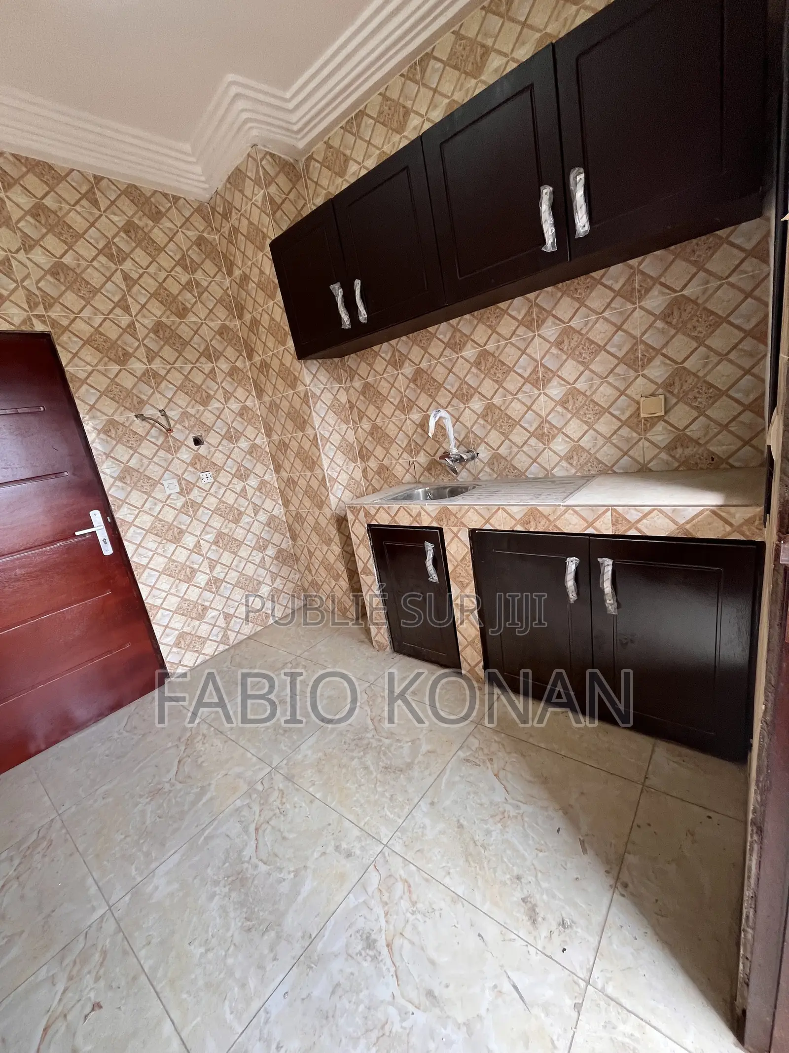 2chbre Appartement dans Sika Immobilier, Cocody à Louer