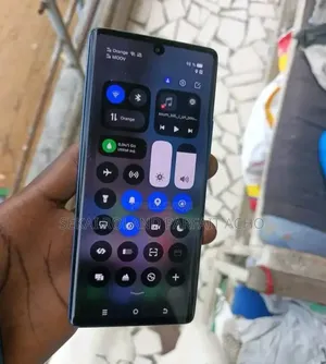 Nouveau Tecno Camon 30 256 GB Blanc