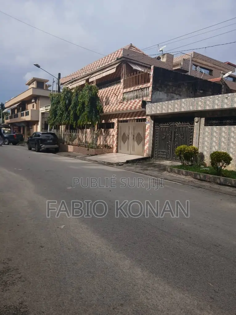 6chbre Duplex dans Sika Immobilier, Cocody à Vendre