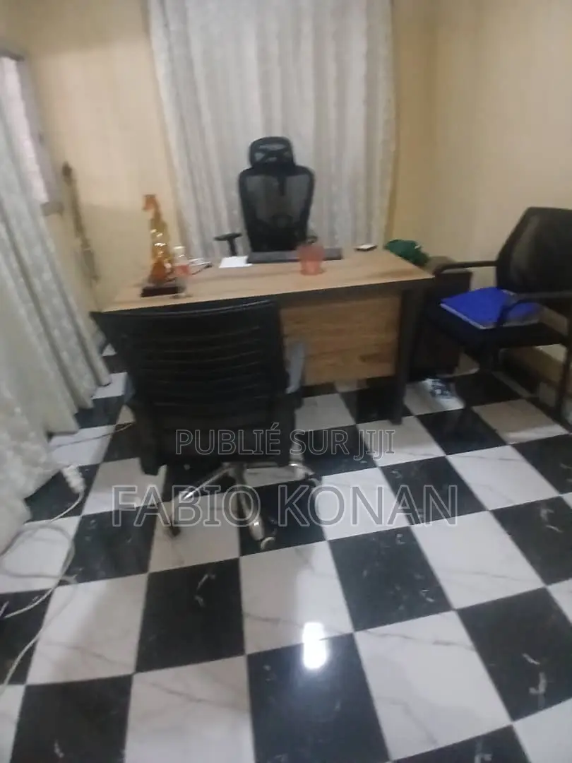 6chbre Duplex dans Sika Immobilier, Cocody à Vendre