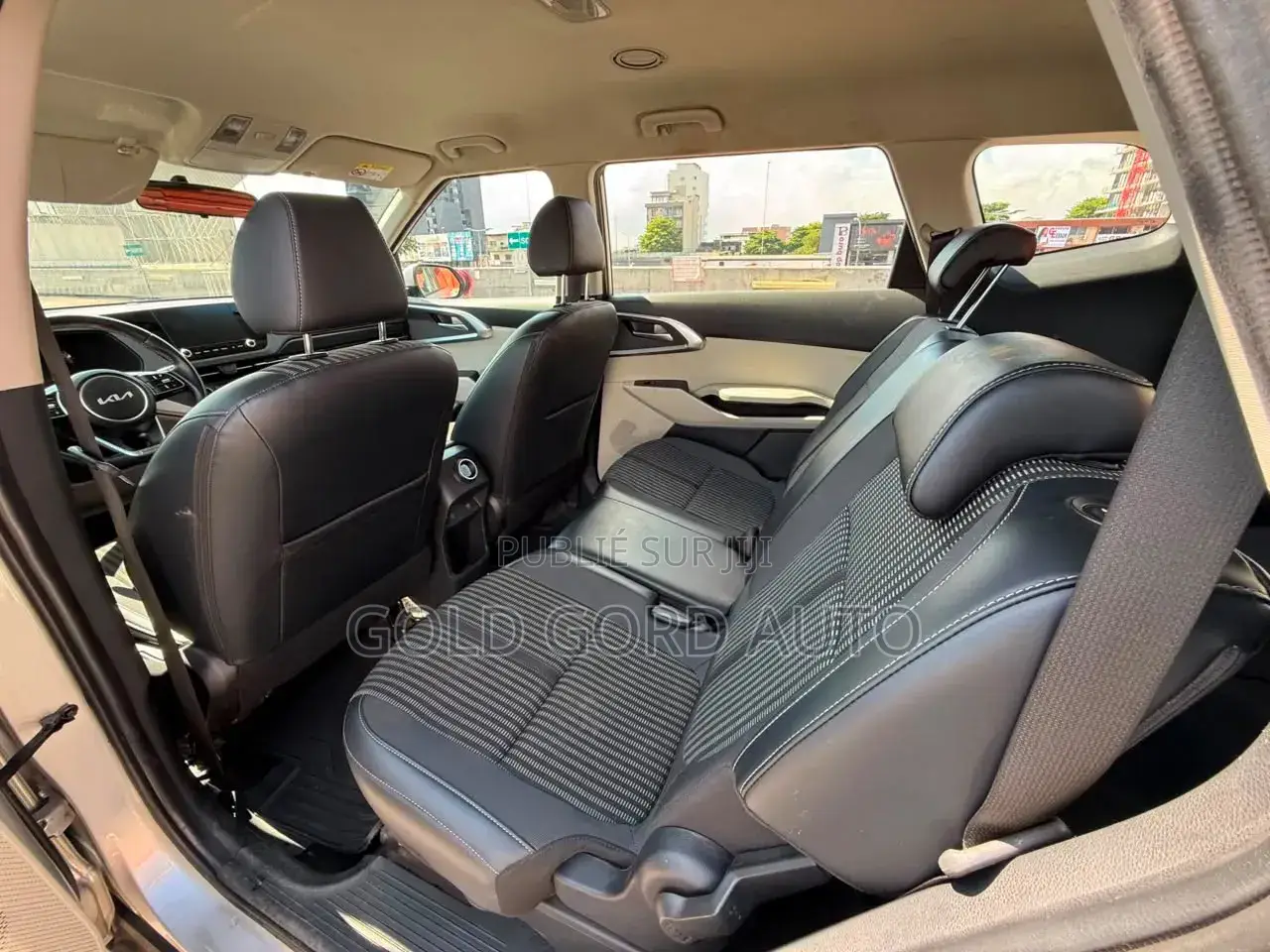 Kia Carens 2019 Gris