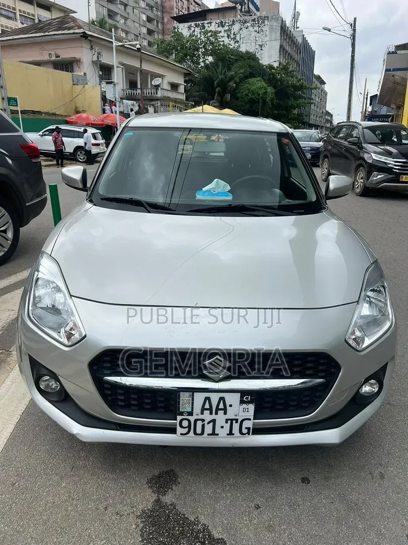 Suzuki Swift 2025 Gris