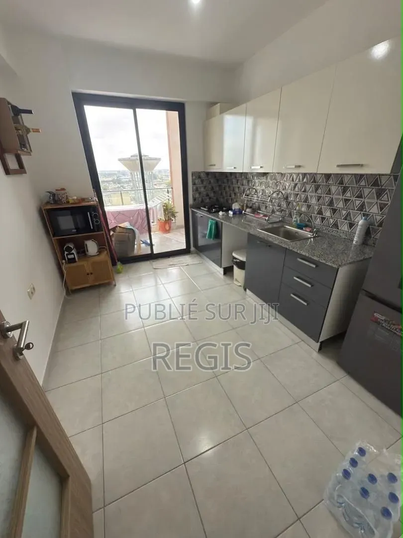 Meublé 3chbre Appartement dans Marcory à Vendre