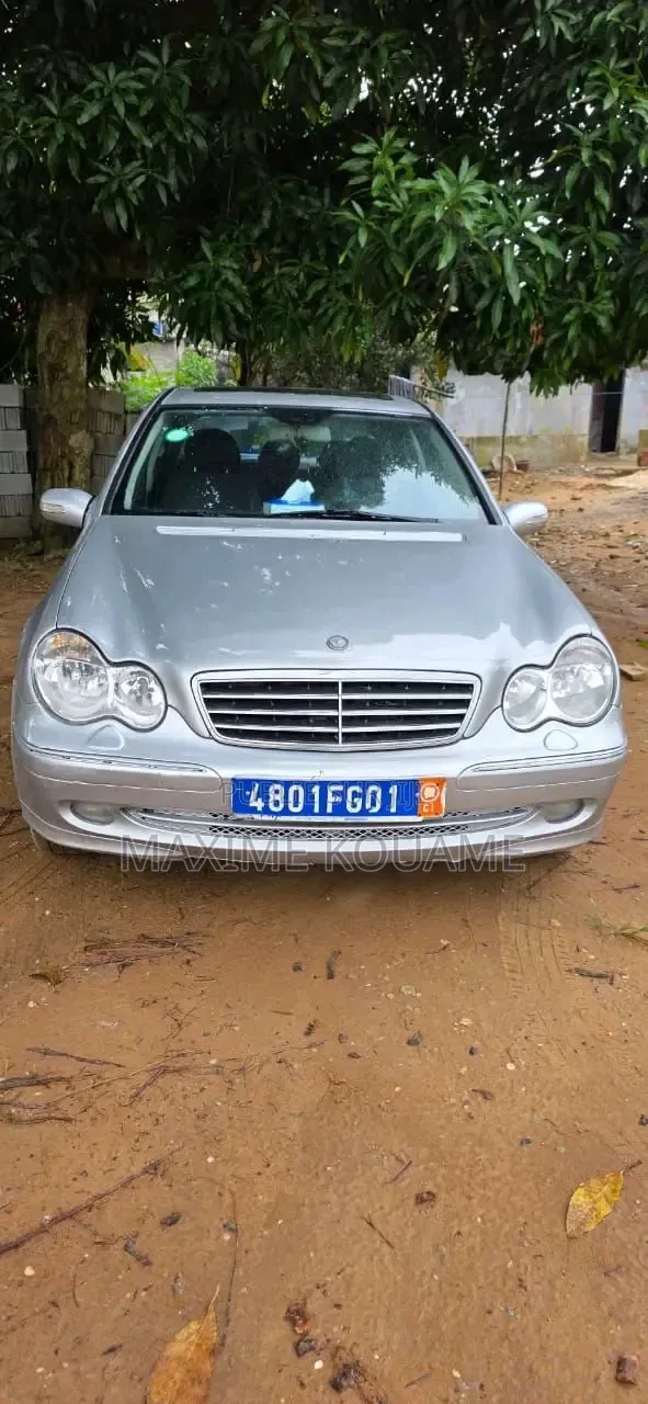 Mercedes-Benz C200 2001 Gris