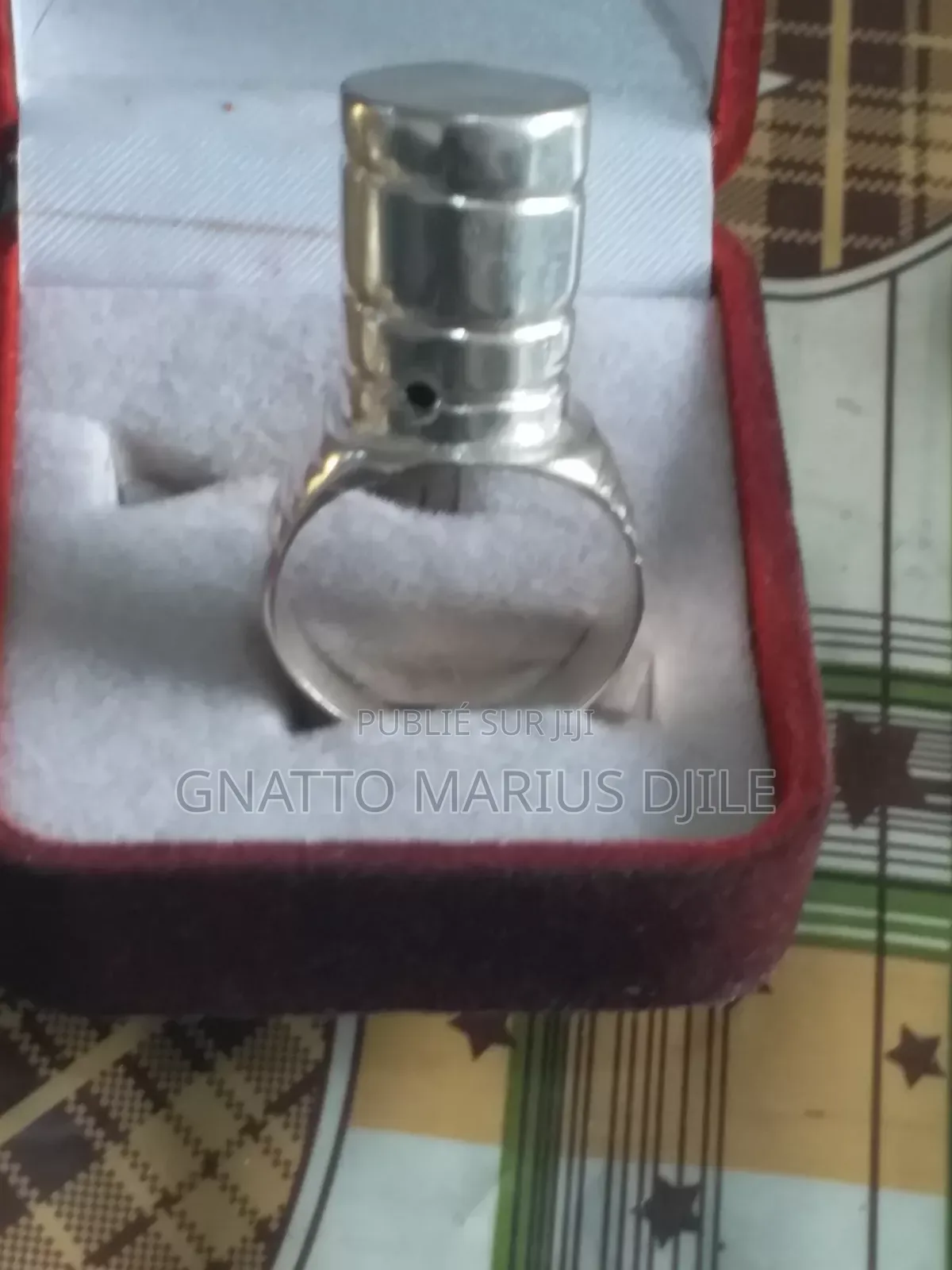 Bague en Argent Blanc Montante Et Chevaliere