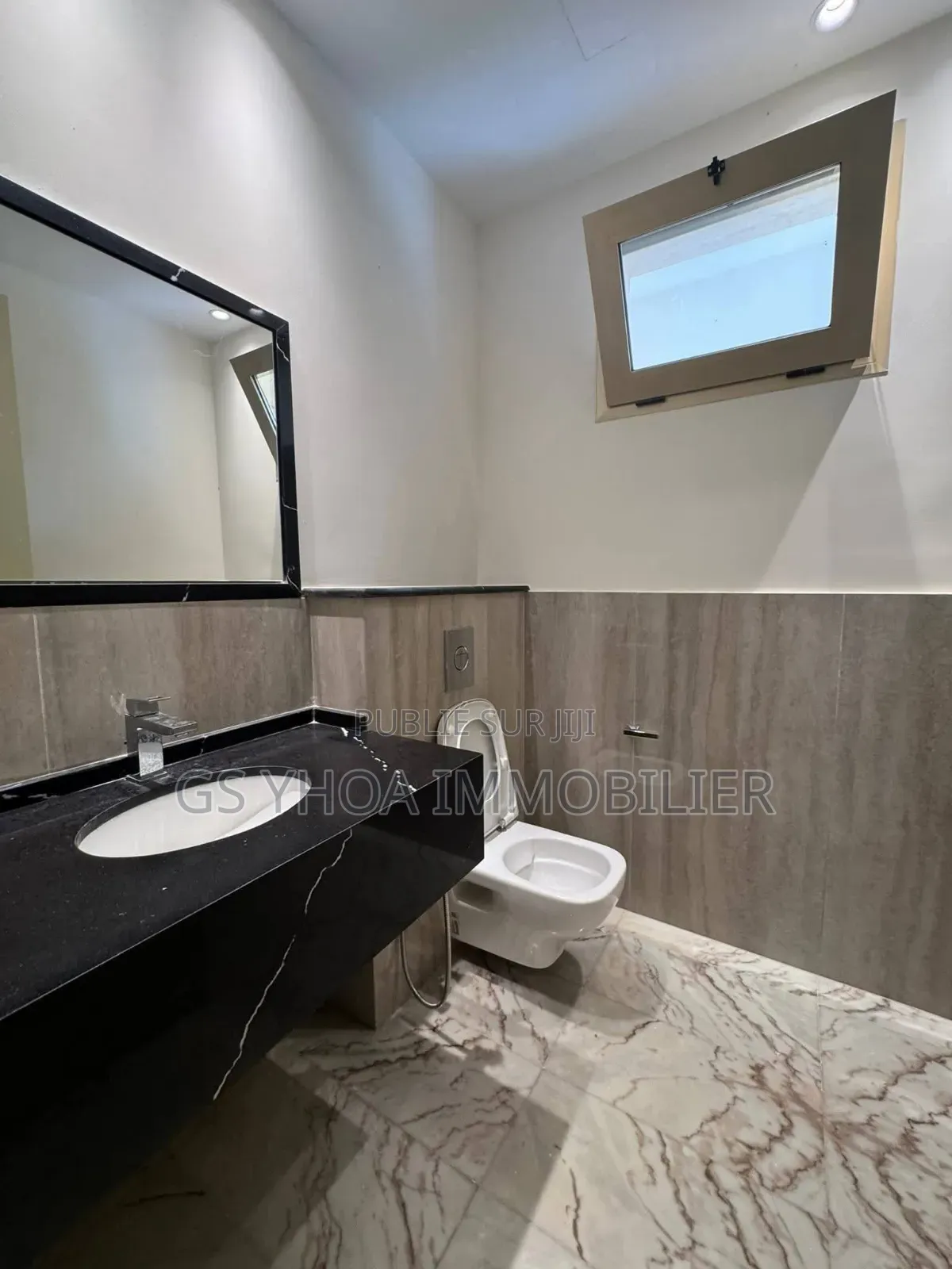 6chbre Duplex dans Cocody à Louer