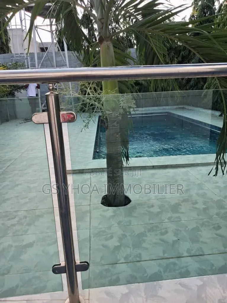 5chbre Duplex dans Cocody à Louer