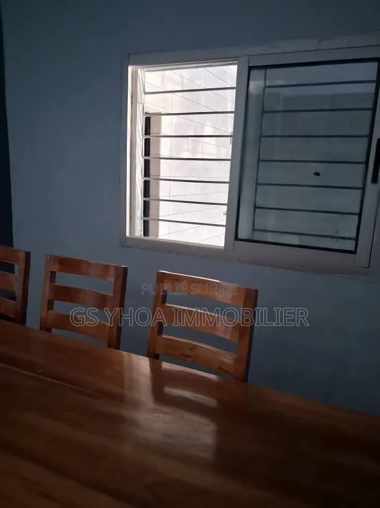 5chbre Duplex dans Cocody à Louer