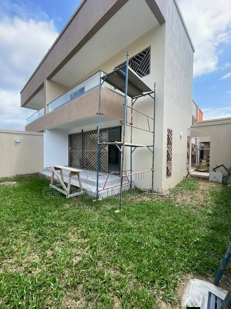 4chbre Duplex dans Cocody à Louer