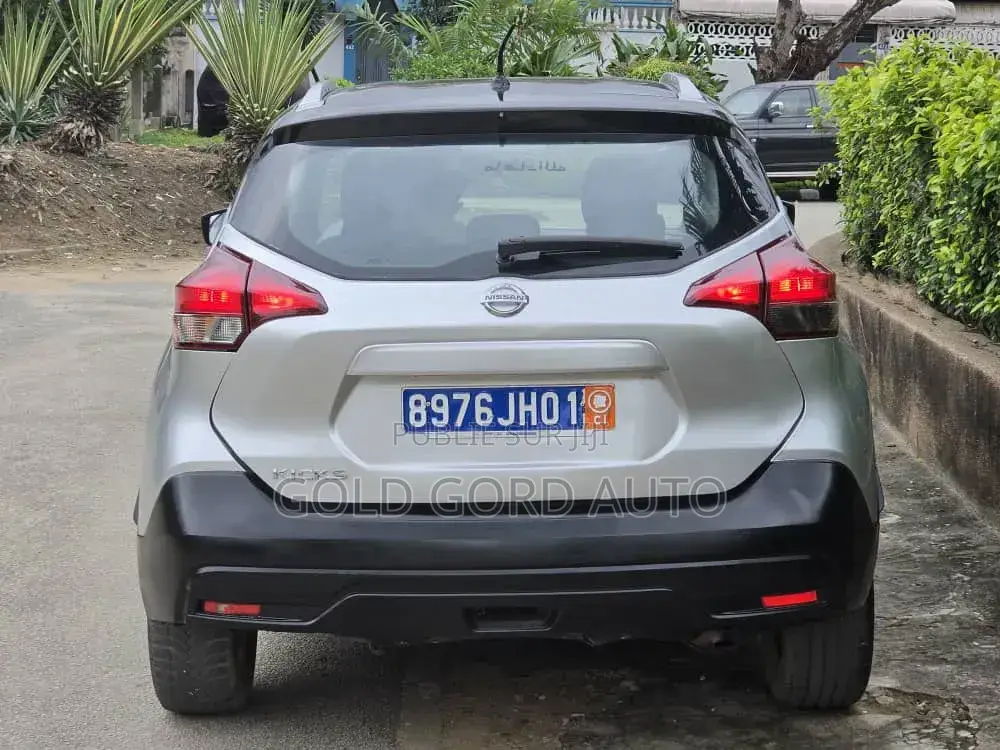 Nissan Kicks 2018 Gris