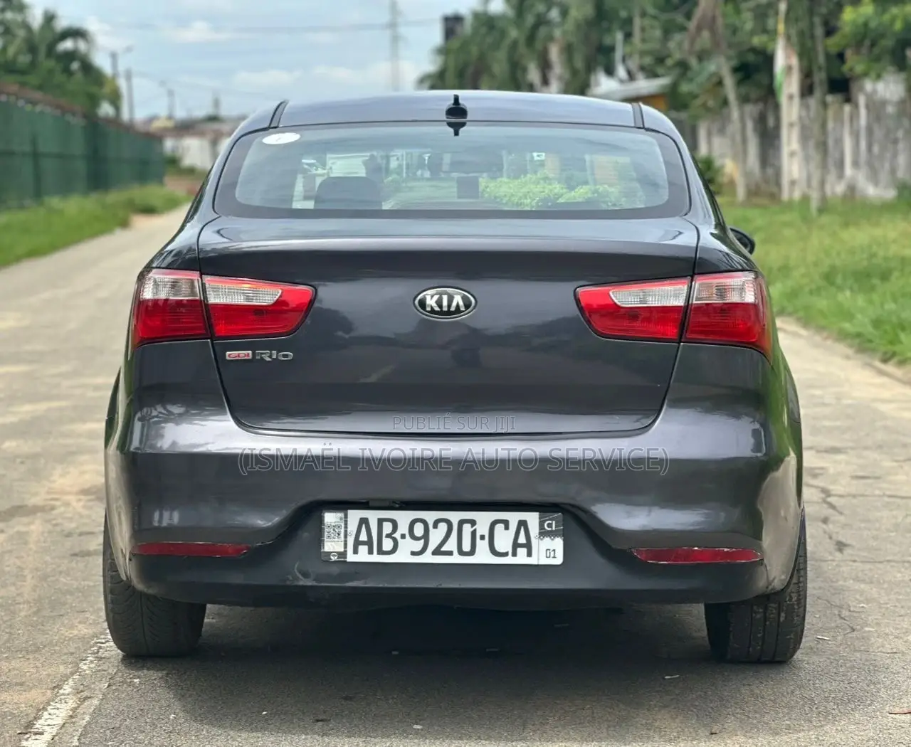 Kia Rio 2016 Gris