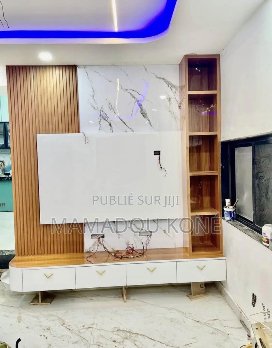 Meubles Tv Disponible Sur Mesure Toujours Satisfait Avec Nous