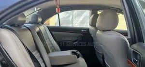 Toyota Avensis 2007 Gris