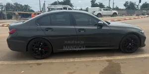 BMW 330i 2025 Gris
