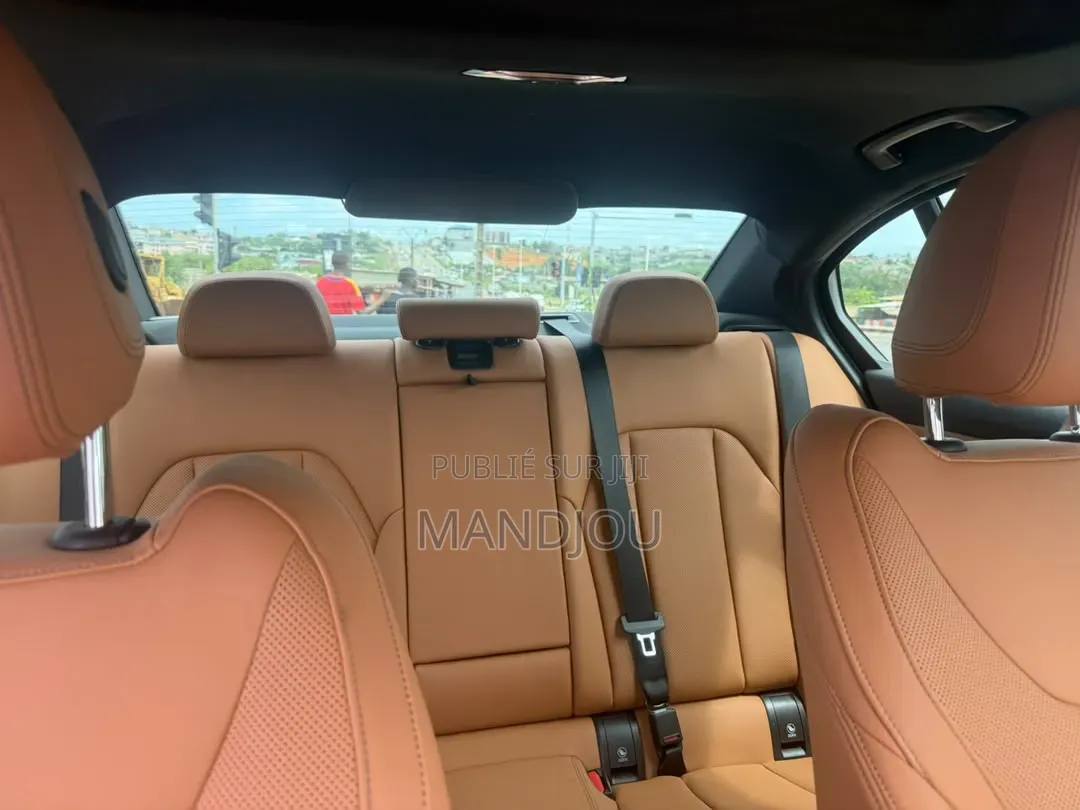 BMW 330i 2025 Gris