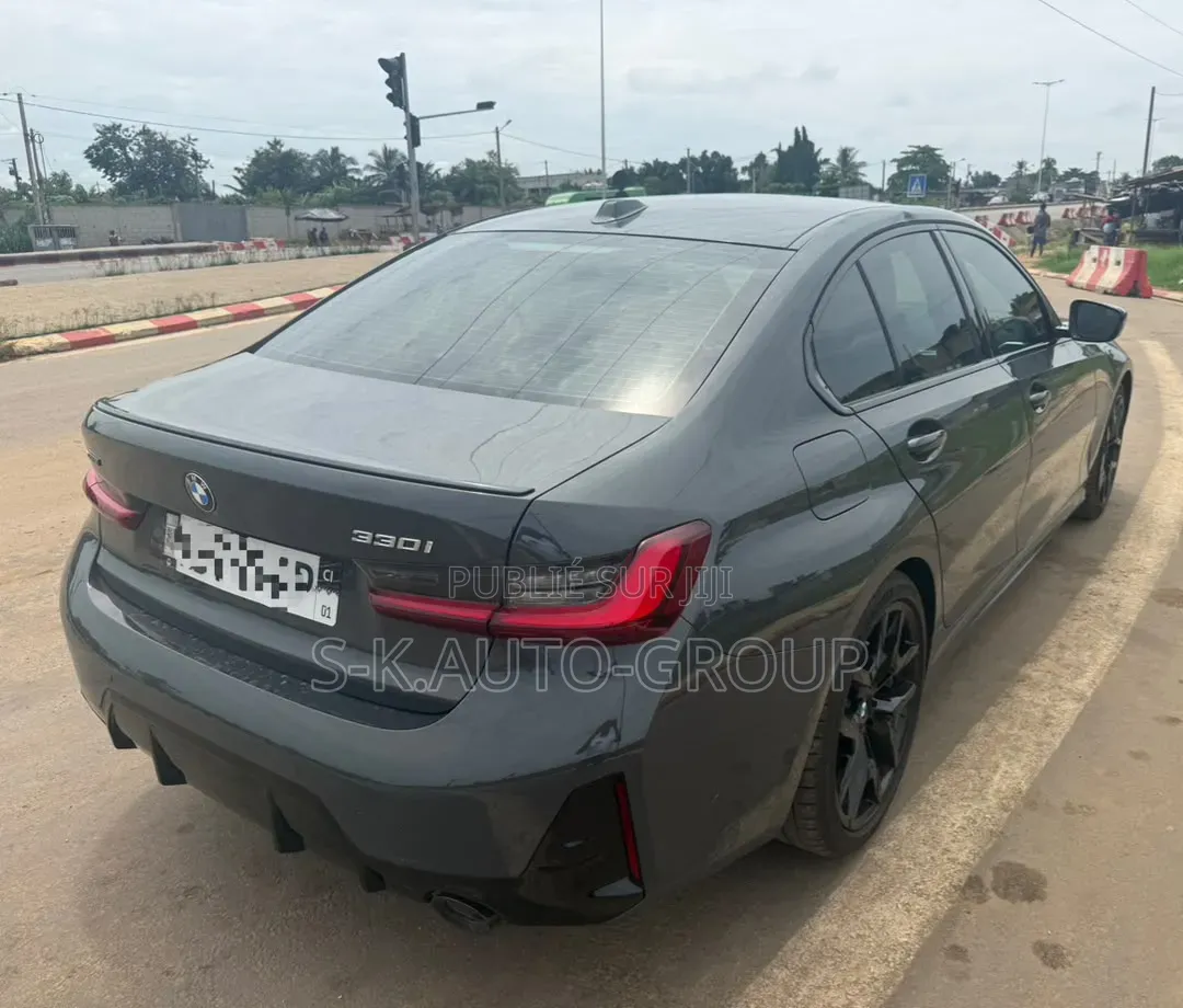 BMW 330i 2025 Gris