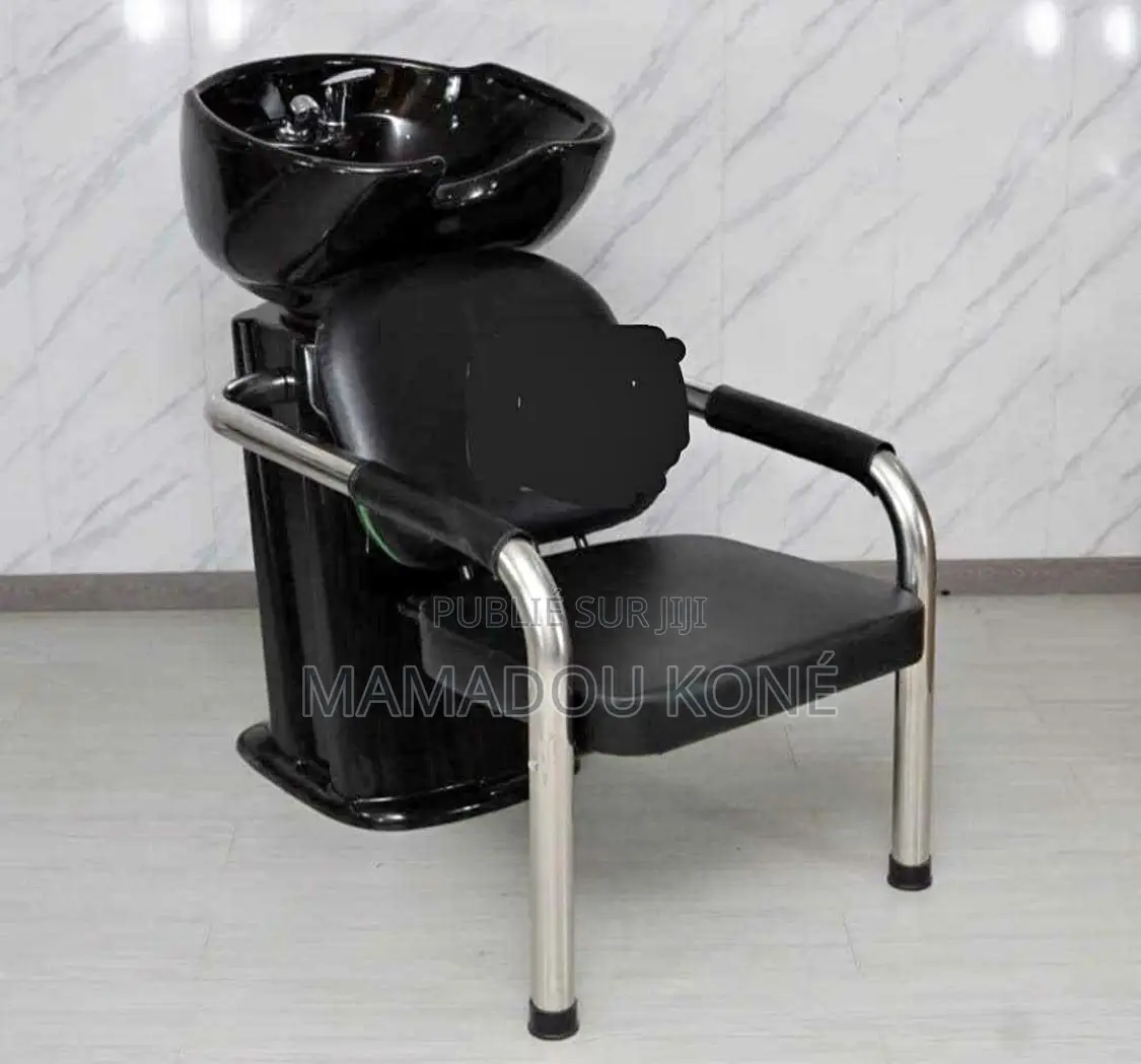 Fauteuil Et Lavabo