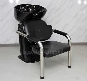 Fauteuil Et Lavabo