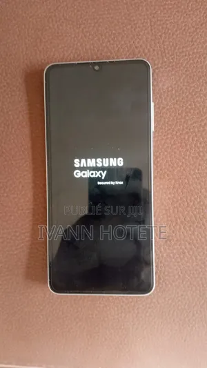 Nouveau Samsung Galaxy A06 64 GB Blanc