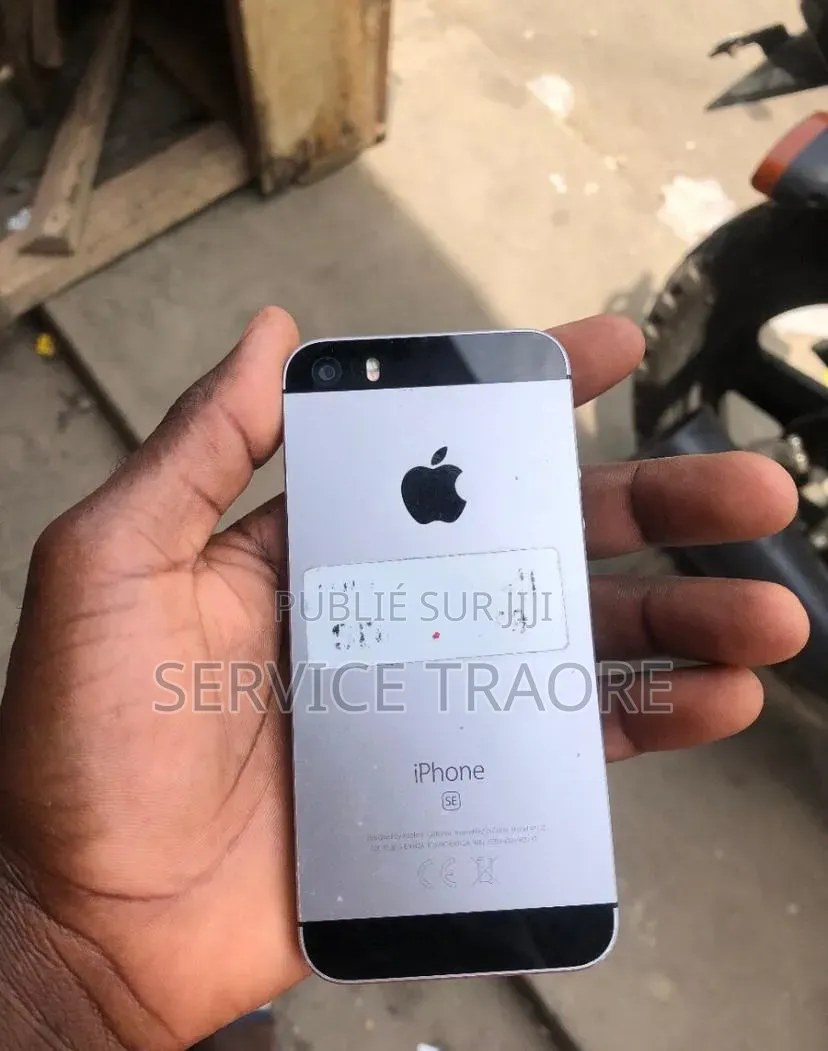Nouveau Apple iPhone 4 16 GB Noir