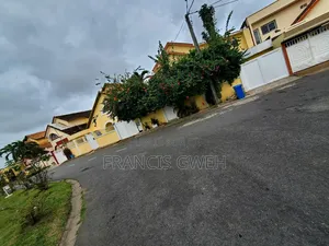 4chbre Duplex dans Francis Gweh, Cocody à Louer