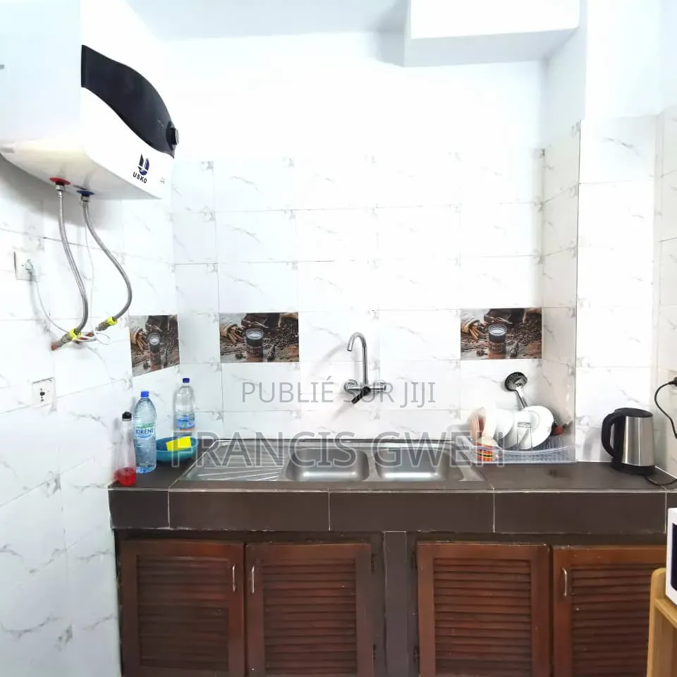 Meublé 1chbre Appartement dans Francis Gweh, Cocody à Louer
