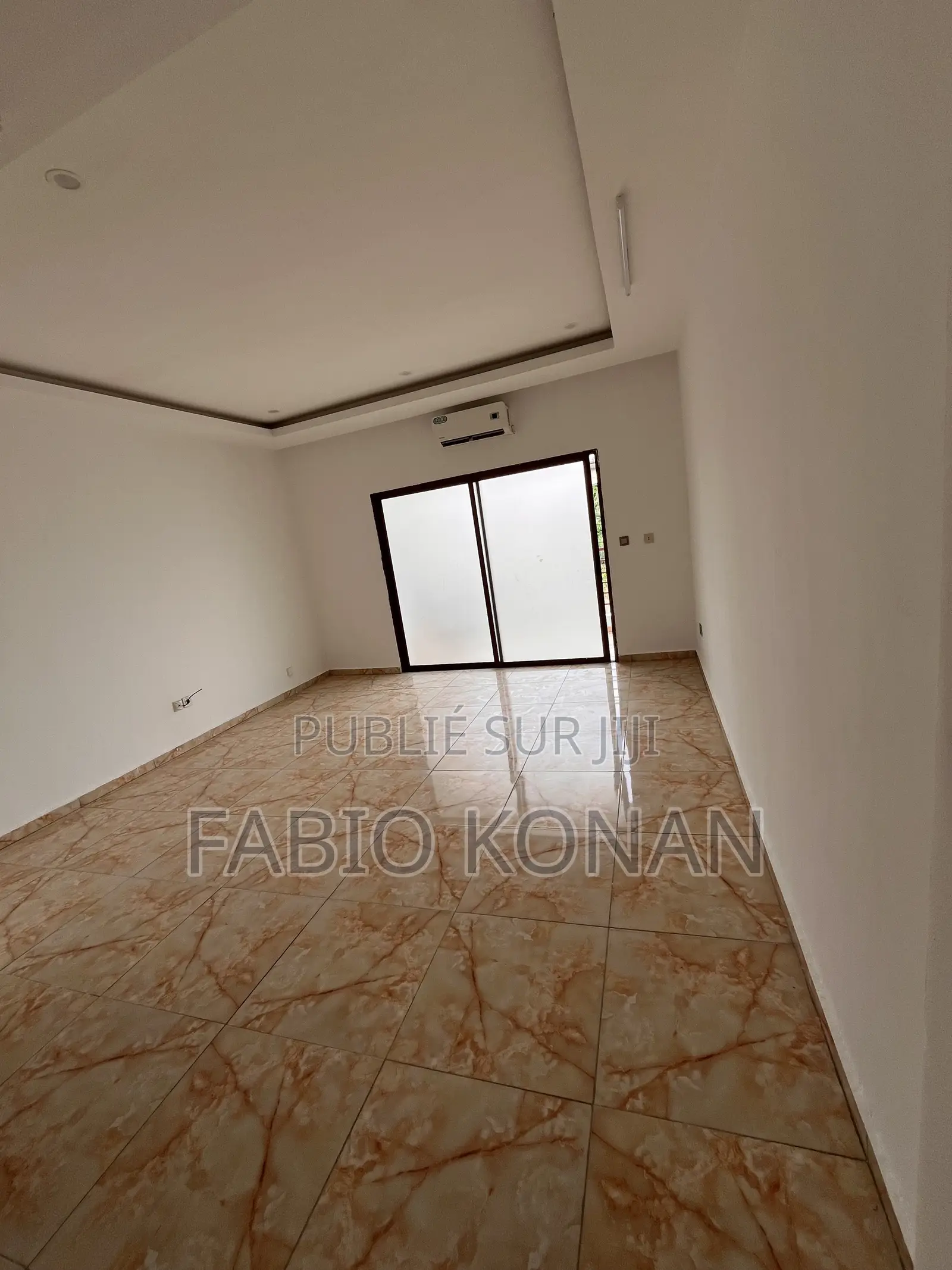 2chbre Appartement-terrasse dans Sika Immobilier, Cocody à Louer