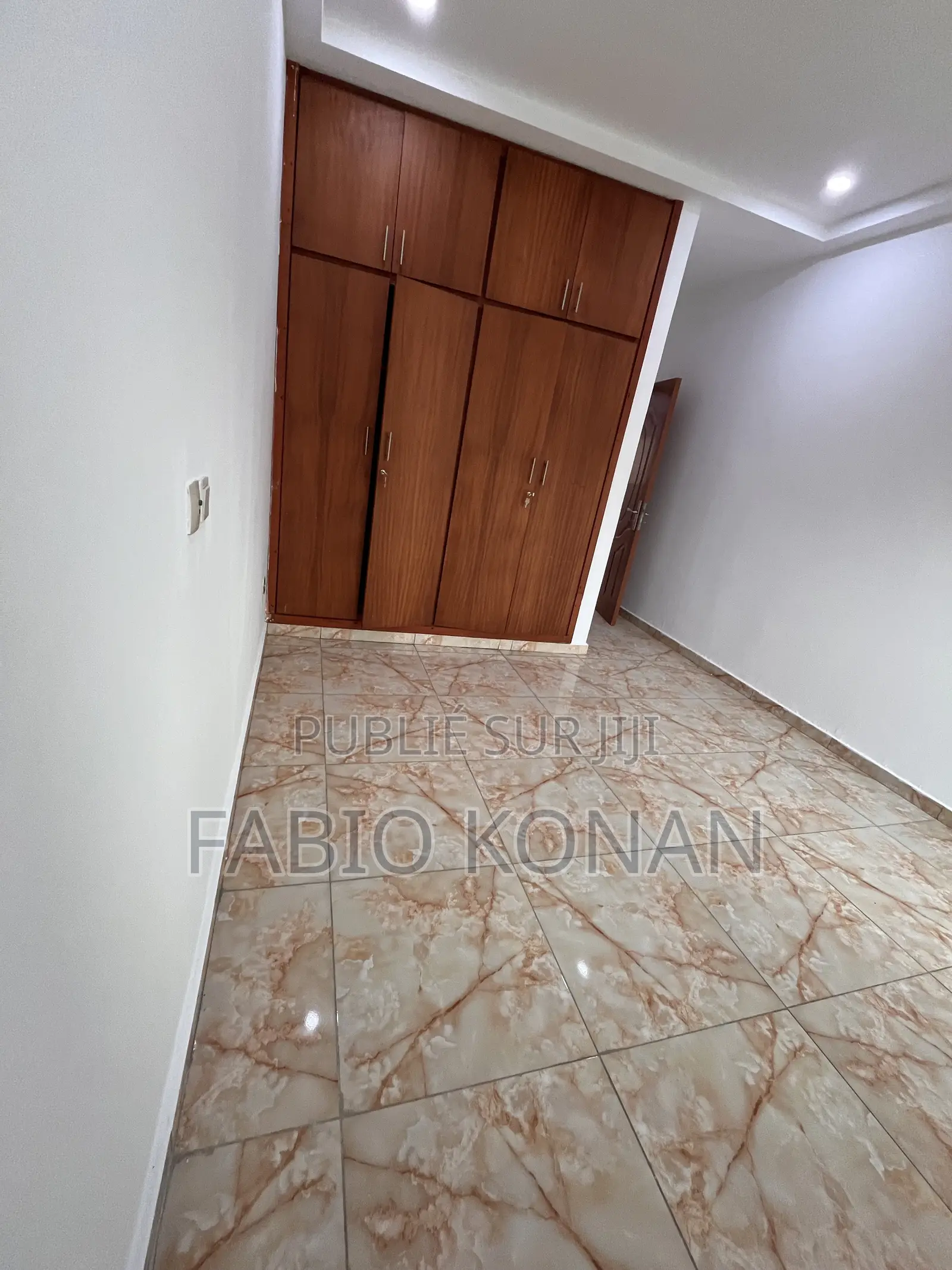 2chbre Appartement-terrasse dans Sika Immobilier, Cocody à Louer