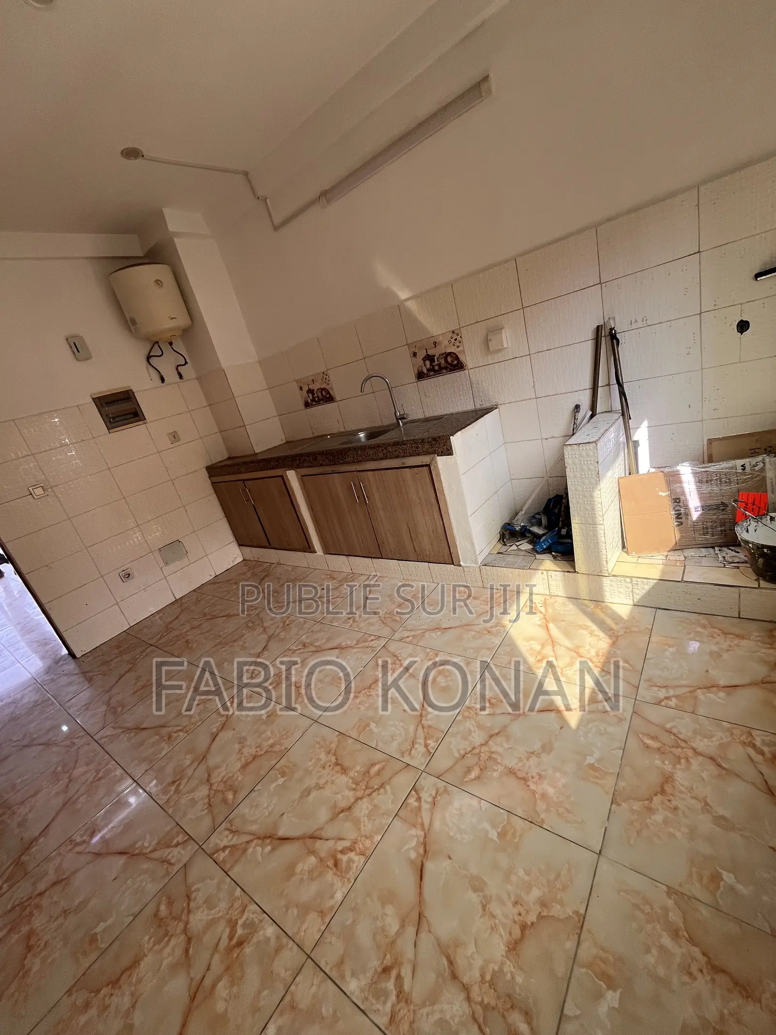 2chbre Appartement-terrasse dans Sika Immobilier, Cocody à Louer