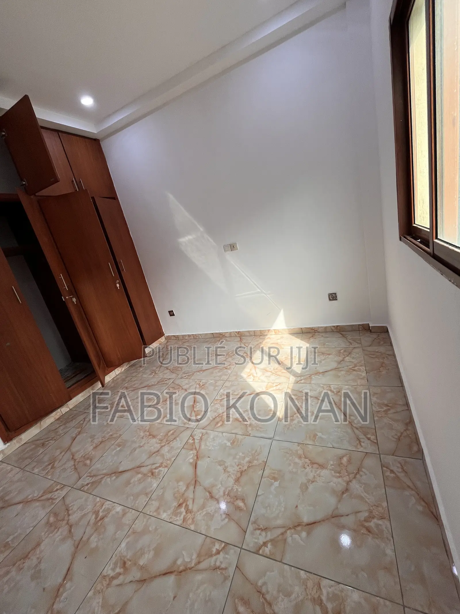 2chbre Appartement-terrasse dans Sika Immobilier, Cocody à Louer