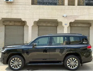 Toyota Land Cruiser 2022 Noir