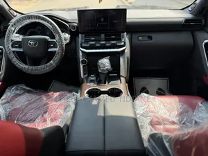 Toyota Land Cruiser 2022 Noir