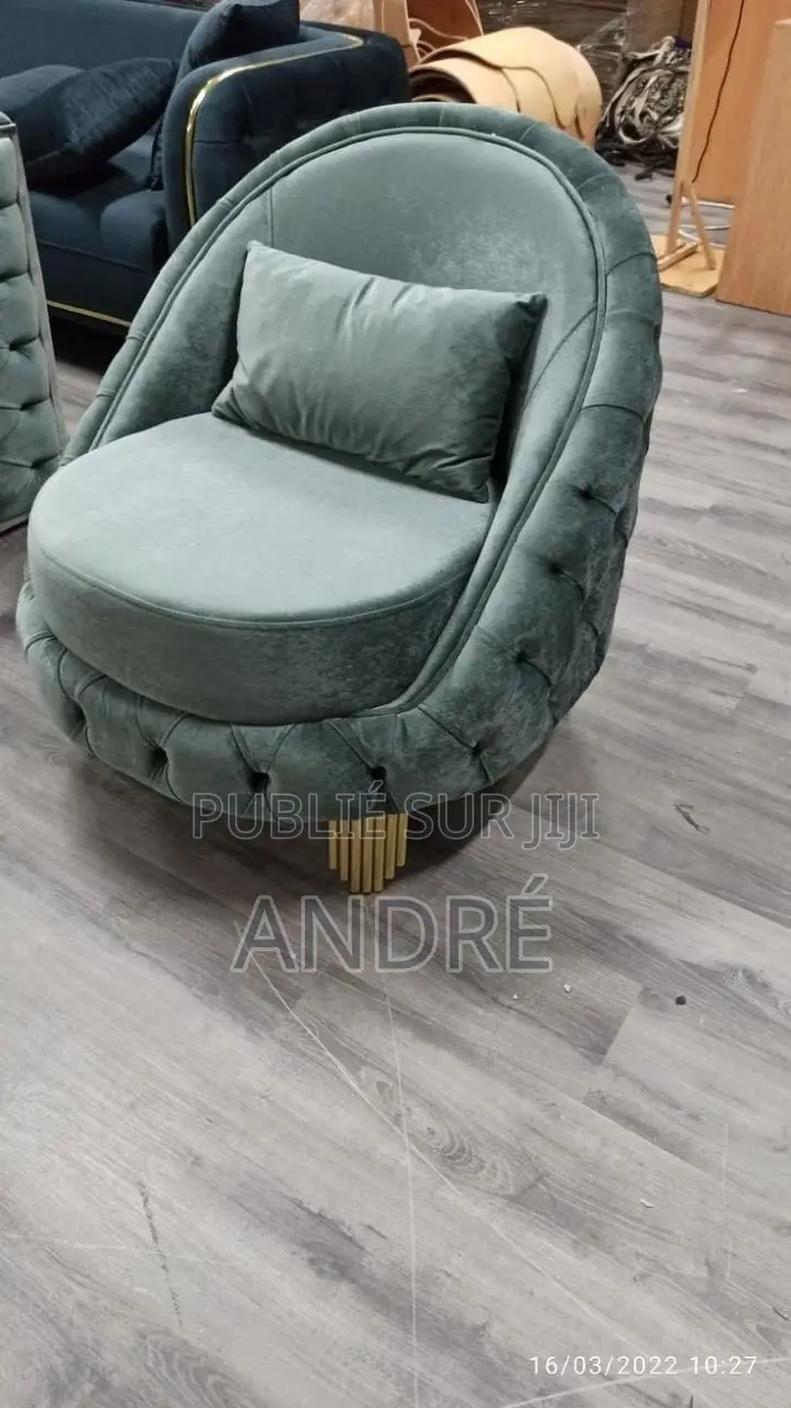 Chaise De Très Bonne Qualité