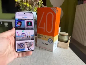 Nouveau Tecno Spark 40 Pro+ 256 GB Gris
