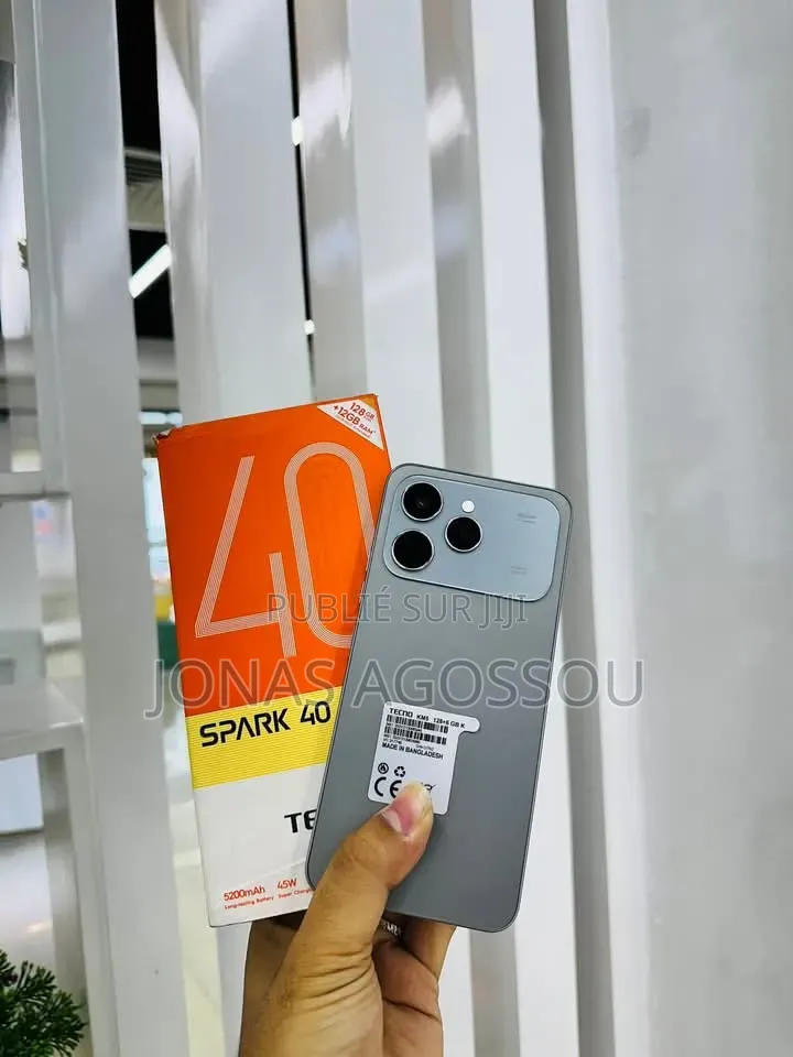 Nouveau Tecno Spark 40 128 GB Gris
