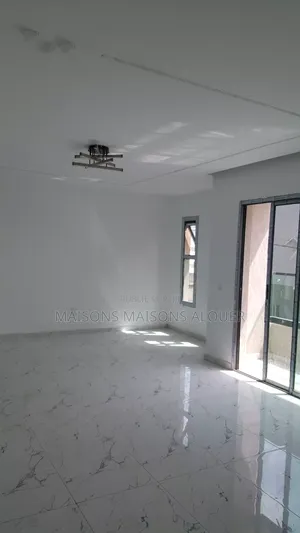 2chbre Appartement dans Ibrahim, Cocody à Louer